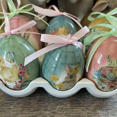 20: Collection of Easter and Bunnies