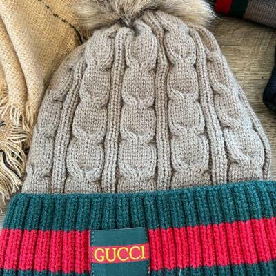 24: Hats, Scarves & Gloves