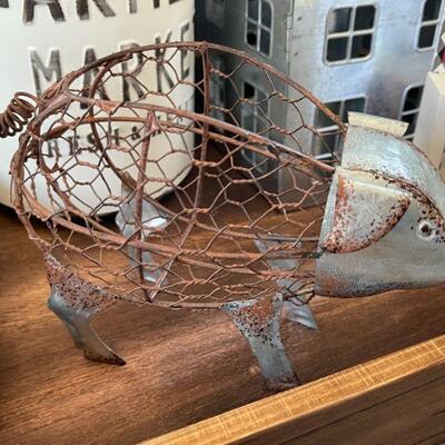 32: Farmhouse DÃ©cor