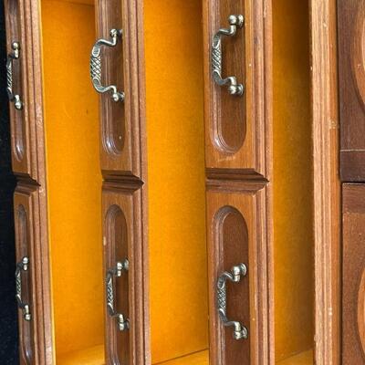 46: Large Jewelry Box