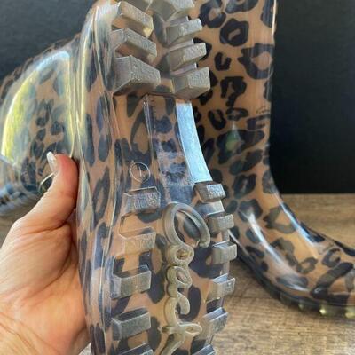 48: Size 7 Women's Coach Rain Boots