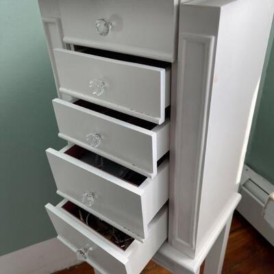 62: Standing Jewelry Chest