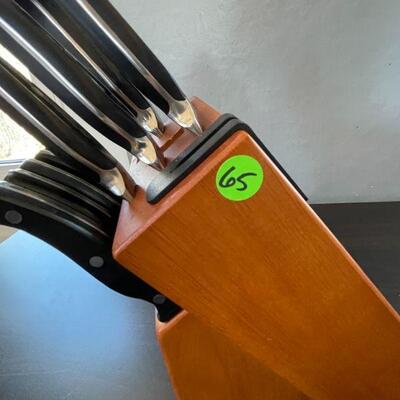 65: Kitchen Knife Set