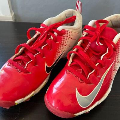 66: Size Boys 3 Baseball cleats-Nike Vapor Fastflex