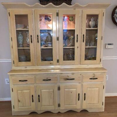 Awesome Country China Cabinet / Hutch