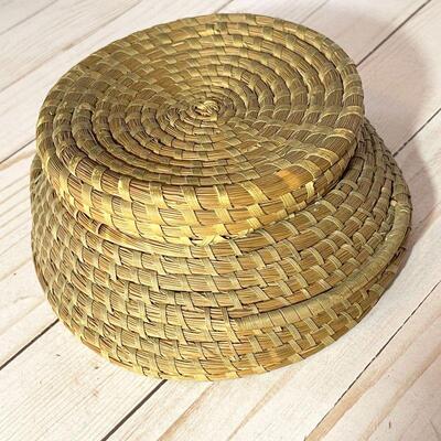 Lot 72  Native American Coiled Pine Needle Storage Basket & Lid