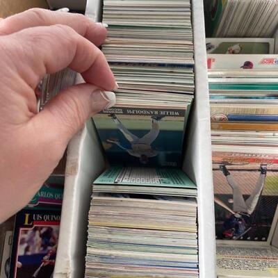 105: Loose Baseball and Football Cards