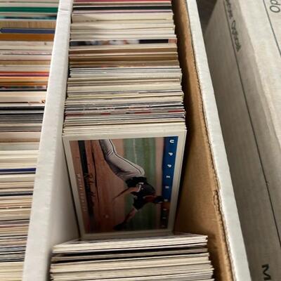 105: Loose Baseball and Football Cards