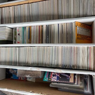 105: Loose Baseball and Football Cards