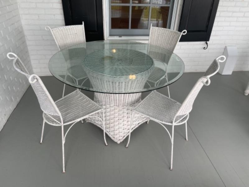 A771 Glass Top Wicker Table and 4 Wicker chairs