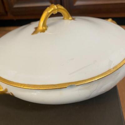 Vintage covered serving dish with handles