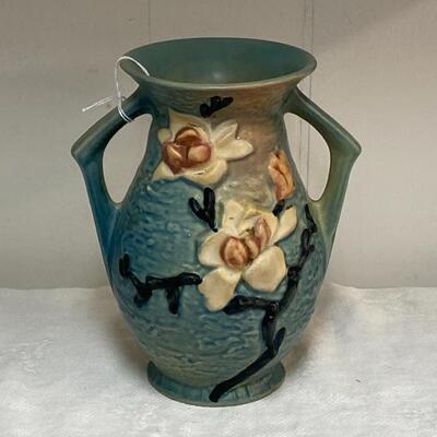 Roseville Magnolia 7â€ Vase 