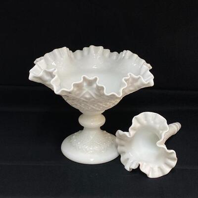 Fenton Diamond Quilted Single Horn Epergne
