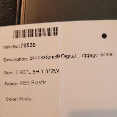 Brookstone digital luggage scale