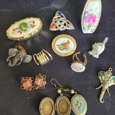 Misc trinket and jewelry lot