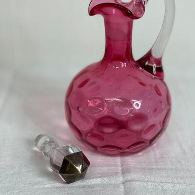 Pair of Fenton Coin Dot Cruets