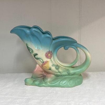 Hull Bowknot Cornucopia Vase