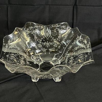 Cambridge â€œDianeâ€ Etched Glass Footed Bowl 