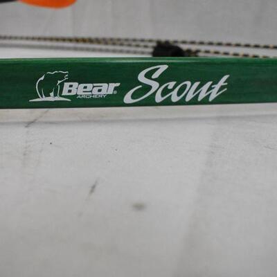 Bear Scout Bow and 2 blunt tip arrows 