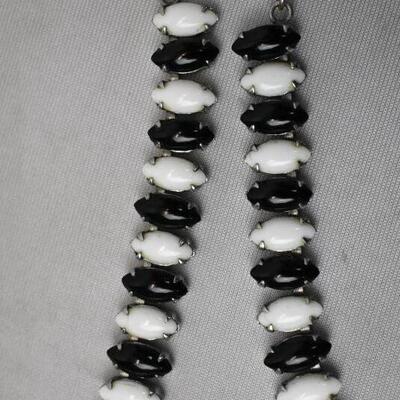 Vintage Choker Necklace, Black & White, High Quality, Smooth Metal