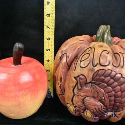 2 pc Wooden Decor: Welcome Pumpkin & Apple