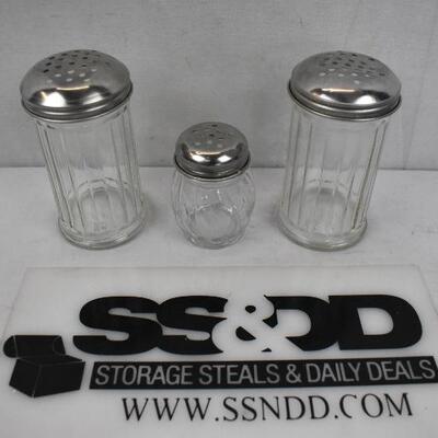 3 pc Parmesan & Pepper Shakers. Glass with Metal Shaker Lids