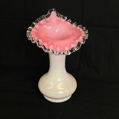 Fenton â€œPeach Crestâ€ Tulip Vase