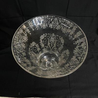 Footed Cambridge â€œDianeâ€ Vase