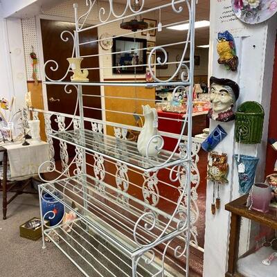 White Metal 4 Shelf Bakers Rack 