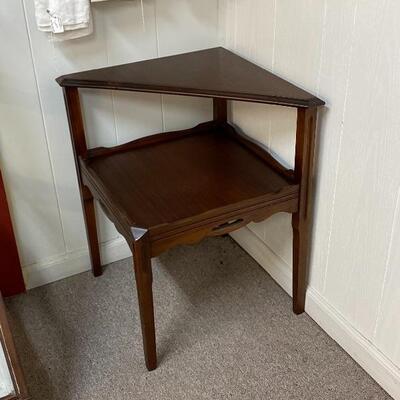 Mahogany Corner Lamp Table 