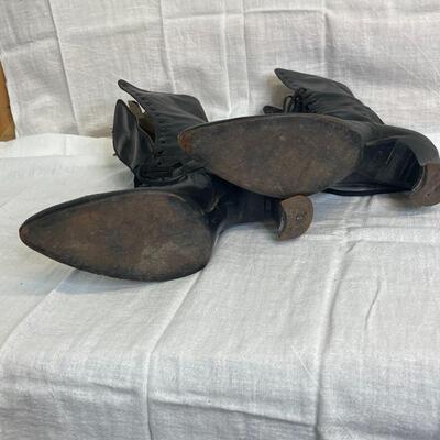 Vintage Ladies Lace-Up Boots