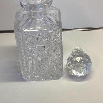 Beautiful Crystal Pinwheel Whisky Decanter