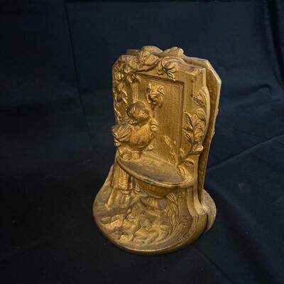 â€œGirl Outâ€ Fountain Bookends