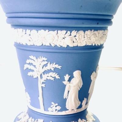 Classical Wedgwood Jasperware Bisque Porcealin Flower Pot 
