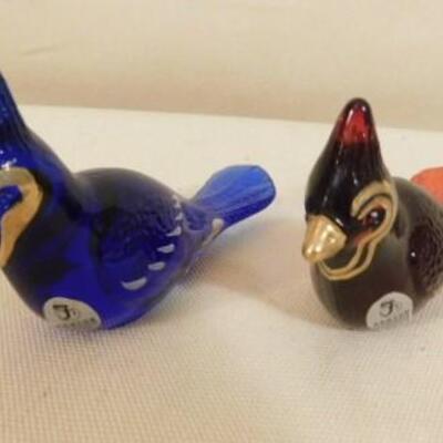 Pair of Vintage Fenton Hand Painted Glass Birds Signed by Artists