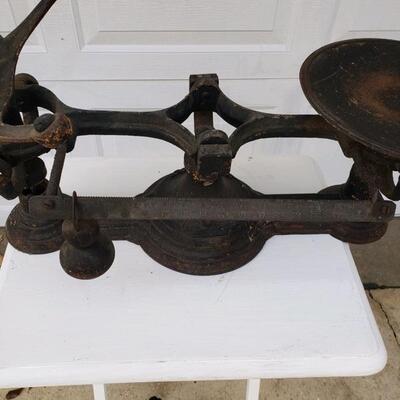 LOT #46. Antique Troemner Apothecary scale