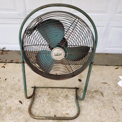 LOT #48. Vintage Emerson Seabreeze electric floor fan, adjustable