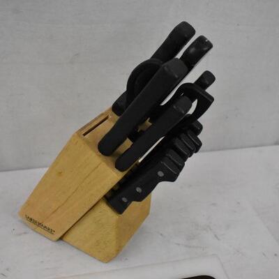 Farberware Wood Knife Block, Missing 1 Knife, Knives are not all original 
