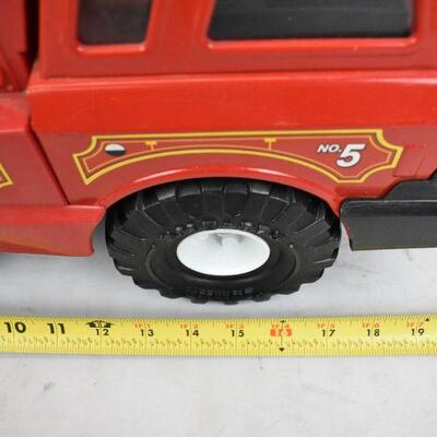 1999 Hasbro Red Plastic Tonka Truck Firetruck Toy