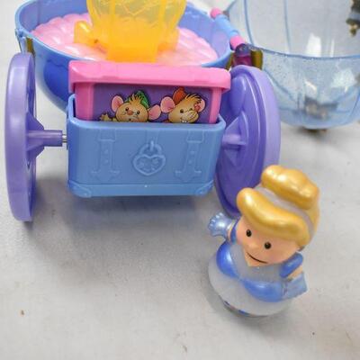 Disney Fisher Price Cinderella with Carriage, Sings and Lights up