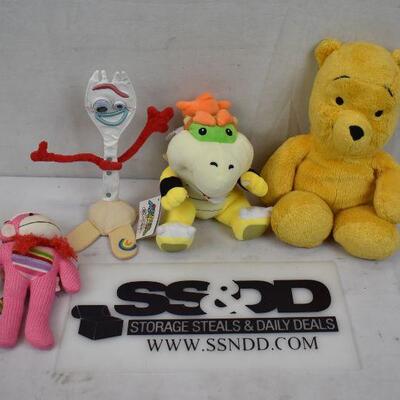 4 pc kid's stuffed Winnie the Pooh, Bowser Jr, Forky, Sock Monkey 
