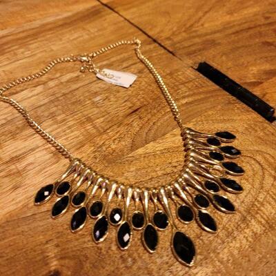Fashion necklace