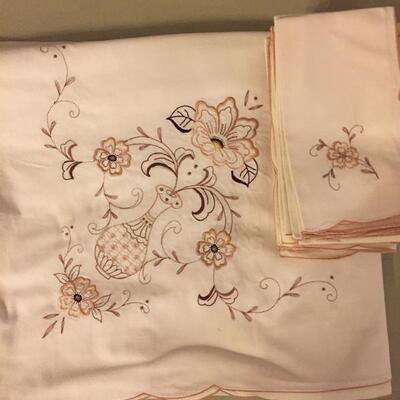 LOT #71. Beautiful vintage embroidered cotton ecru large tablecloth with 12 napkins. 