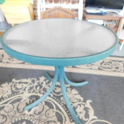 Metal Framed Glass Top Patio Table 29'x28