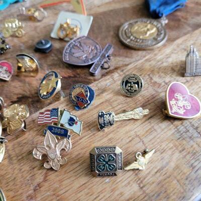 Lot of pins