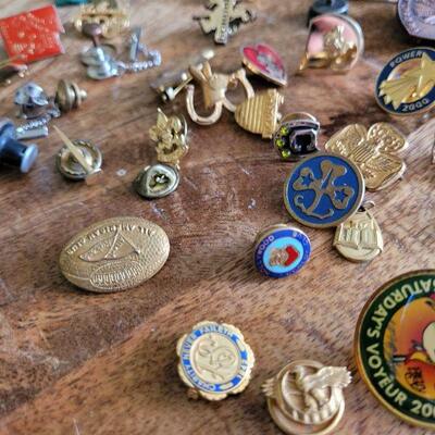 Lot of pins
