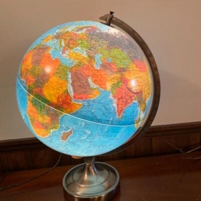 Vintage 80s Office Light Up Globe by Repologie , brass base 