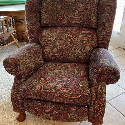 #105 Wing Back Recliner 