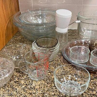 #158 All Clear Kitchen Bowls and plates 