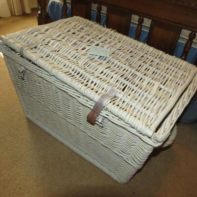Vintage White Wicker Trunk 28 x 17 x 17 inches Tall - Item # 70